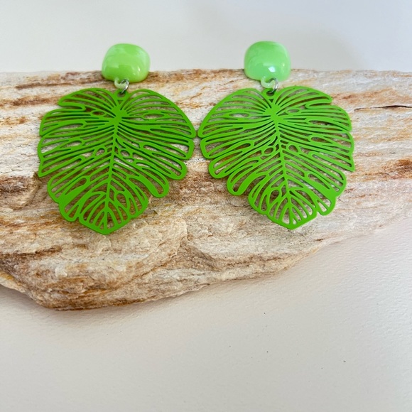 Colorful Leaf Earrings - Pop-of-color Statement Earrings - Summer Earrings - Picture 9 of 16